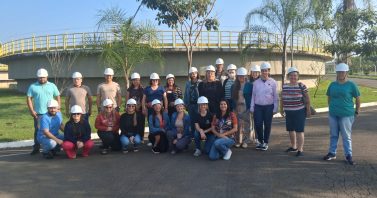 Alunos de Ecologia do “Projeto Com Vivência” conhecem na prática o tratamento de esgoto em Piracicaba